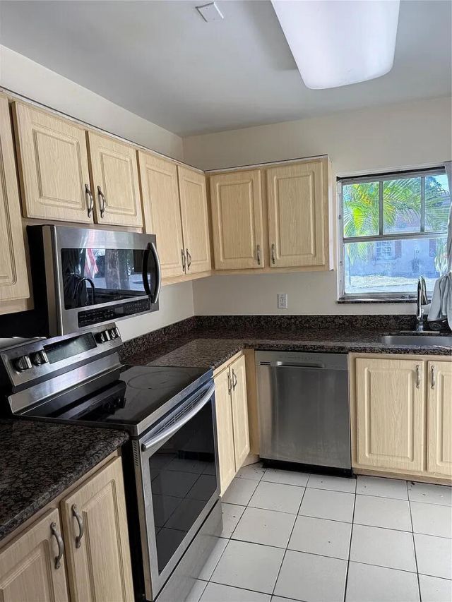 3007 NW 68th Street, Unit 9C, Fort Lauderdale, FL 33309 Photo