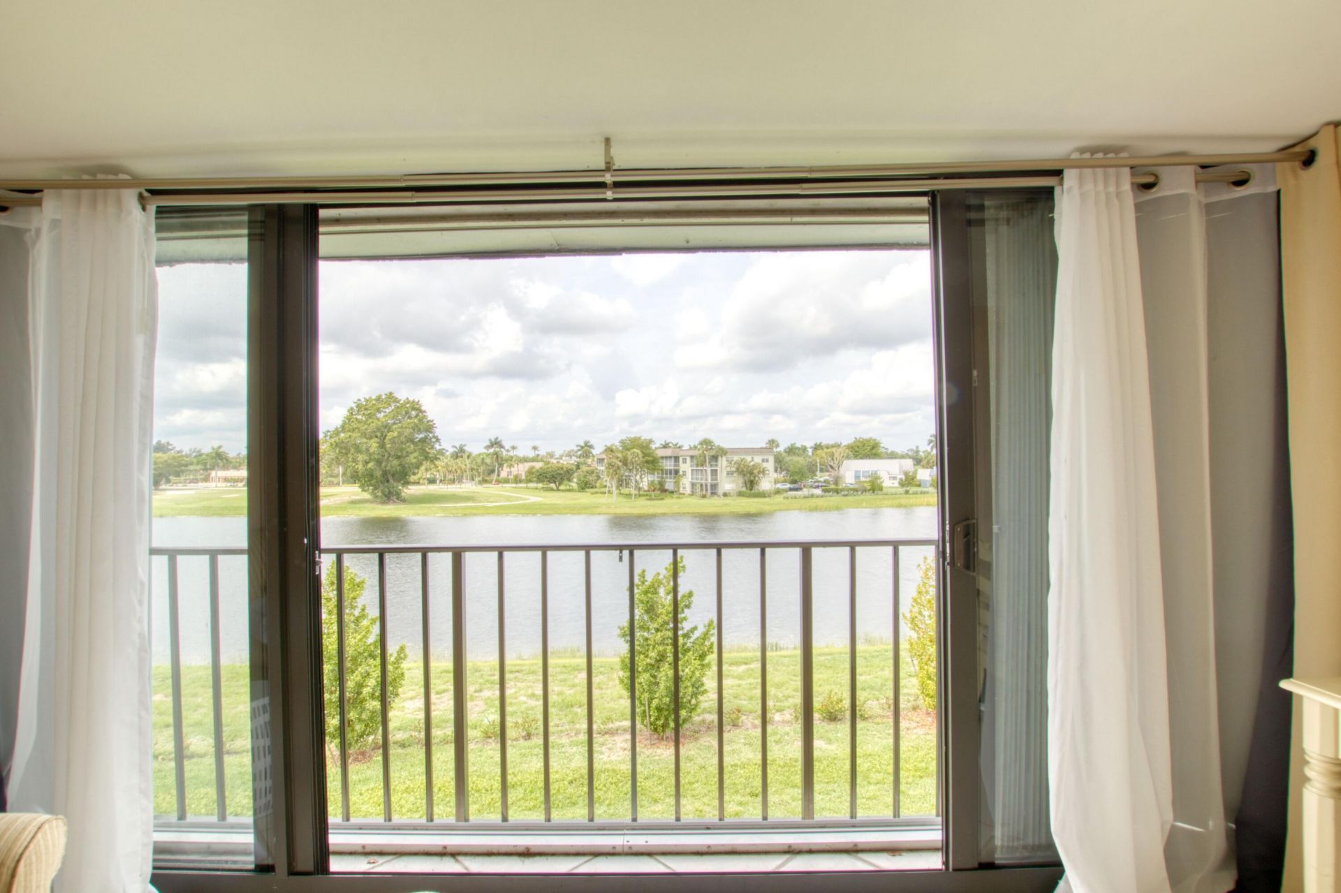 4272 D Este Court, Unit 305, Lake Worth, FL 33467 Photo