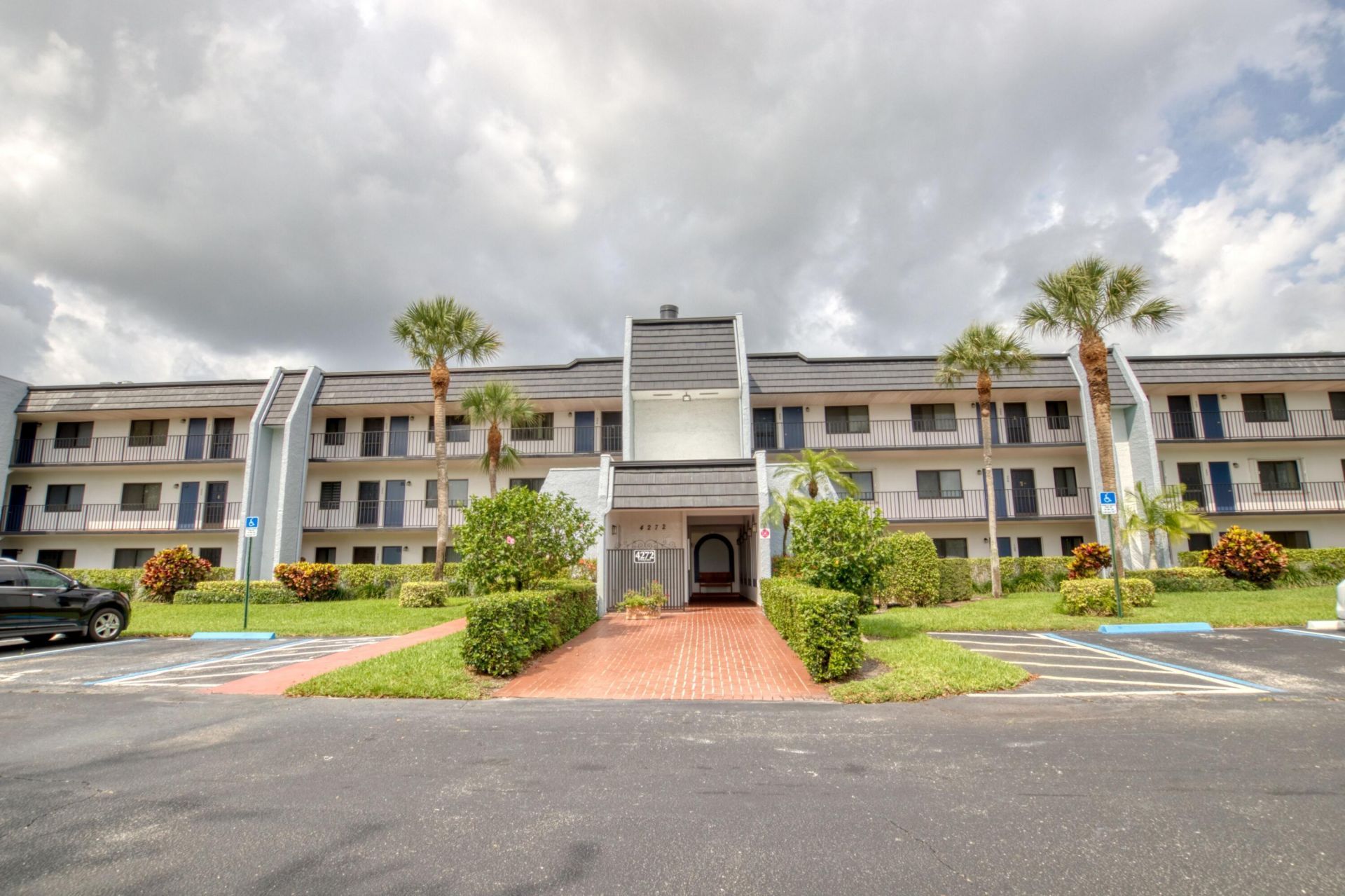 4272 D Este Court, Unit 305, Lake Worth, FL 33467 Photo