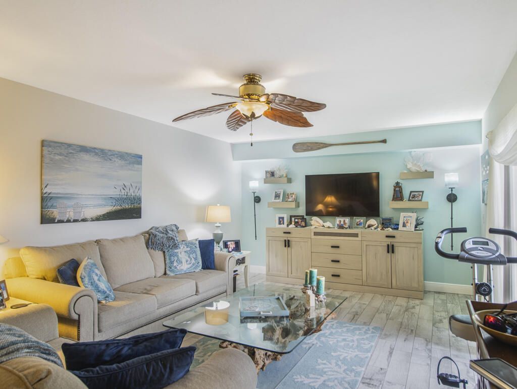 1010 10th Way, West Palm Beach, FL 33407 Photo