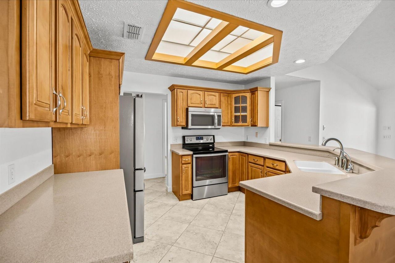 2126 SW Trenton Lane, Port Saint Lucie, FL 34984 Photo
