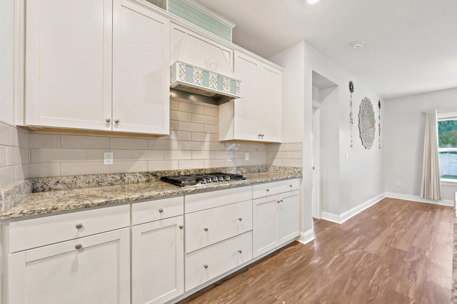 564 Hickman St. Photo 39
