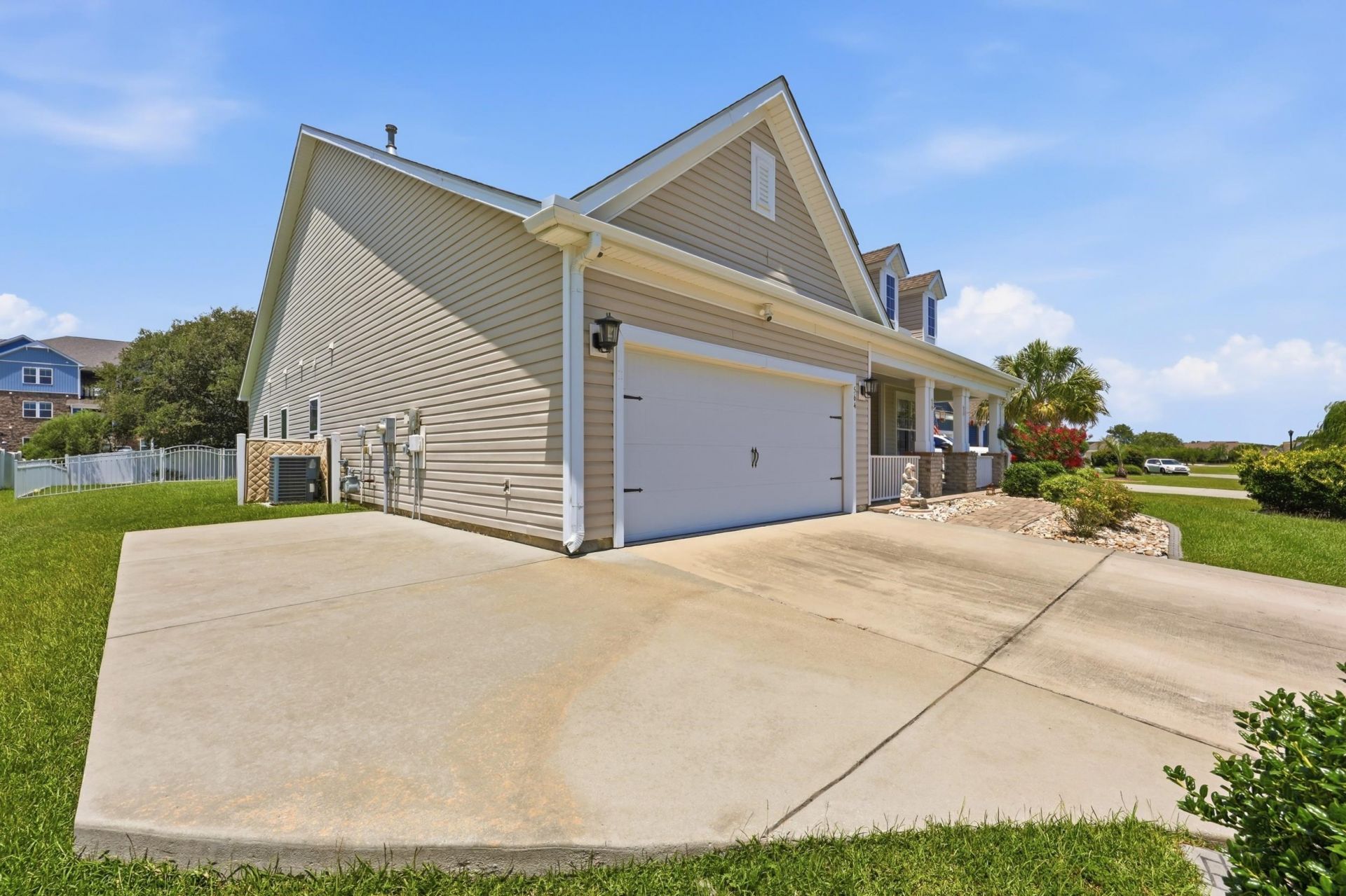 564 Hickman St. Photo 4