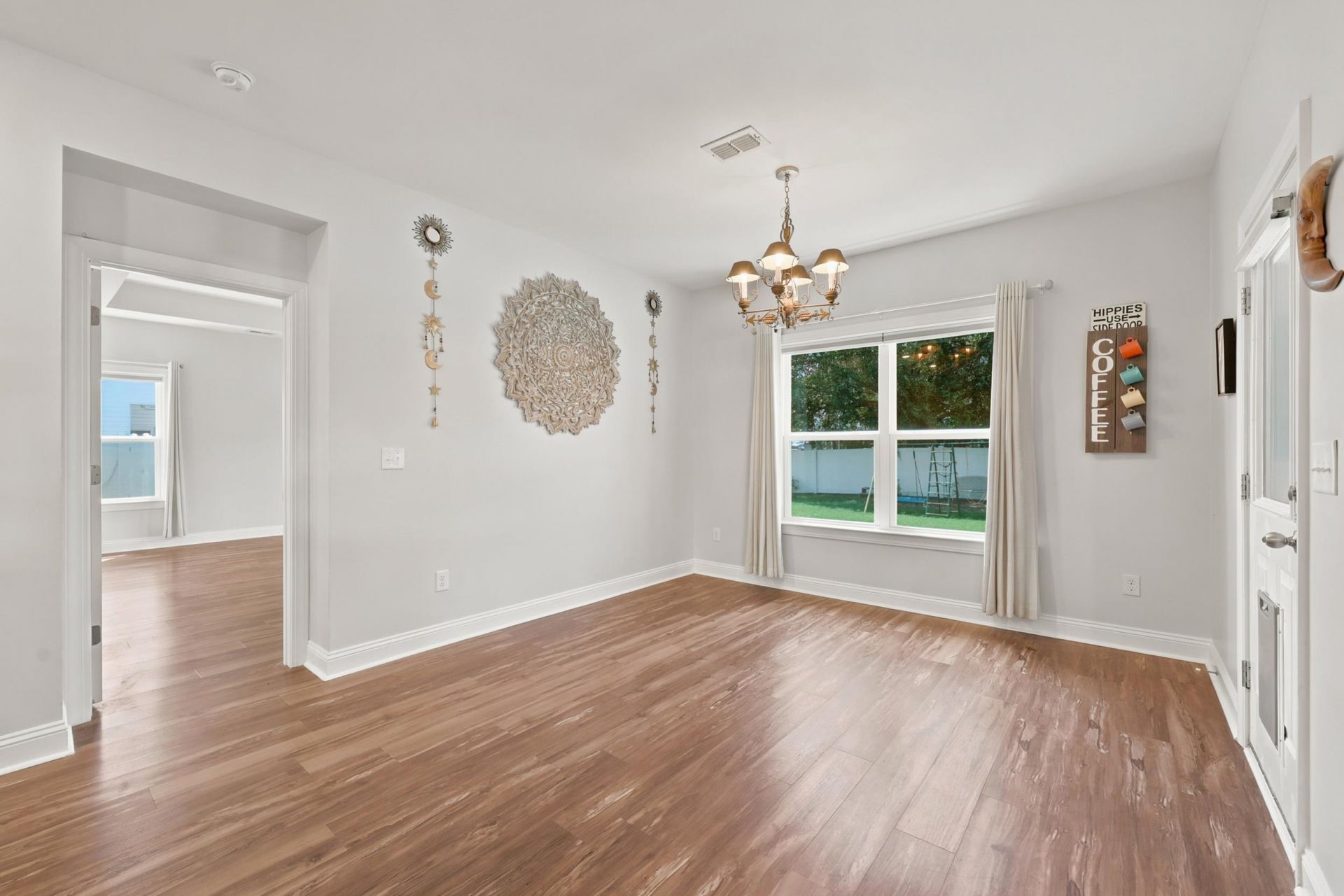 564 Hickman St. Photo 41