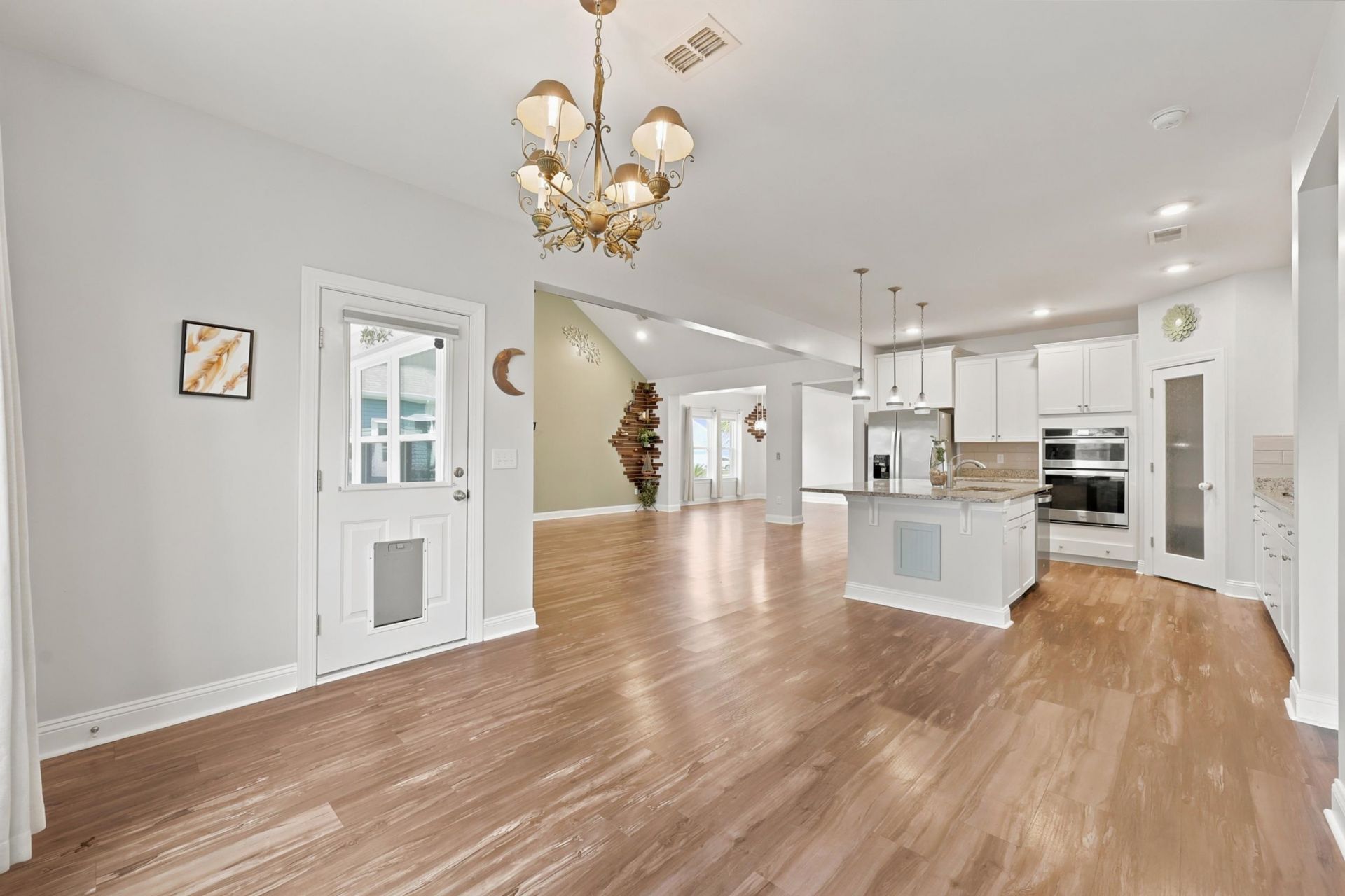 564 Hickman St. Photo 42