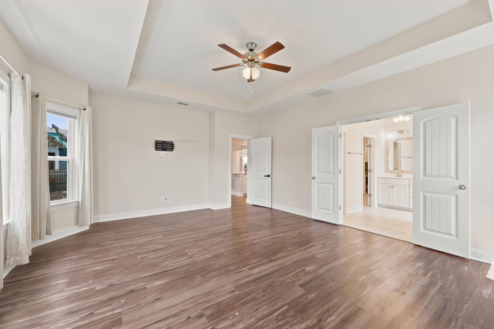 564 Hickman St. Photo 44