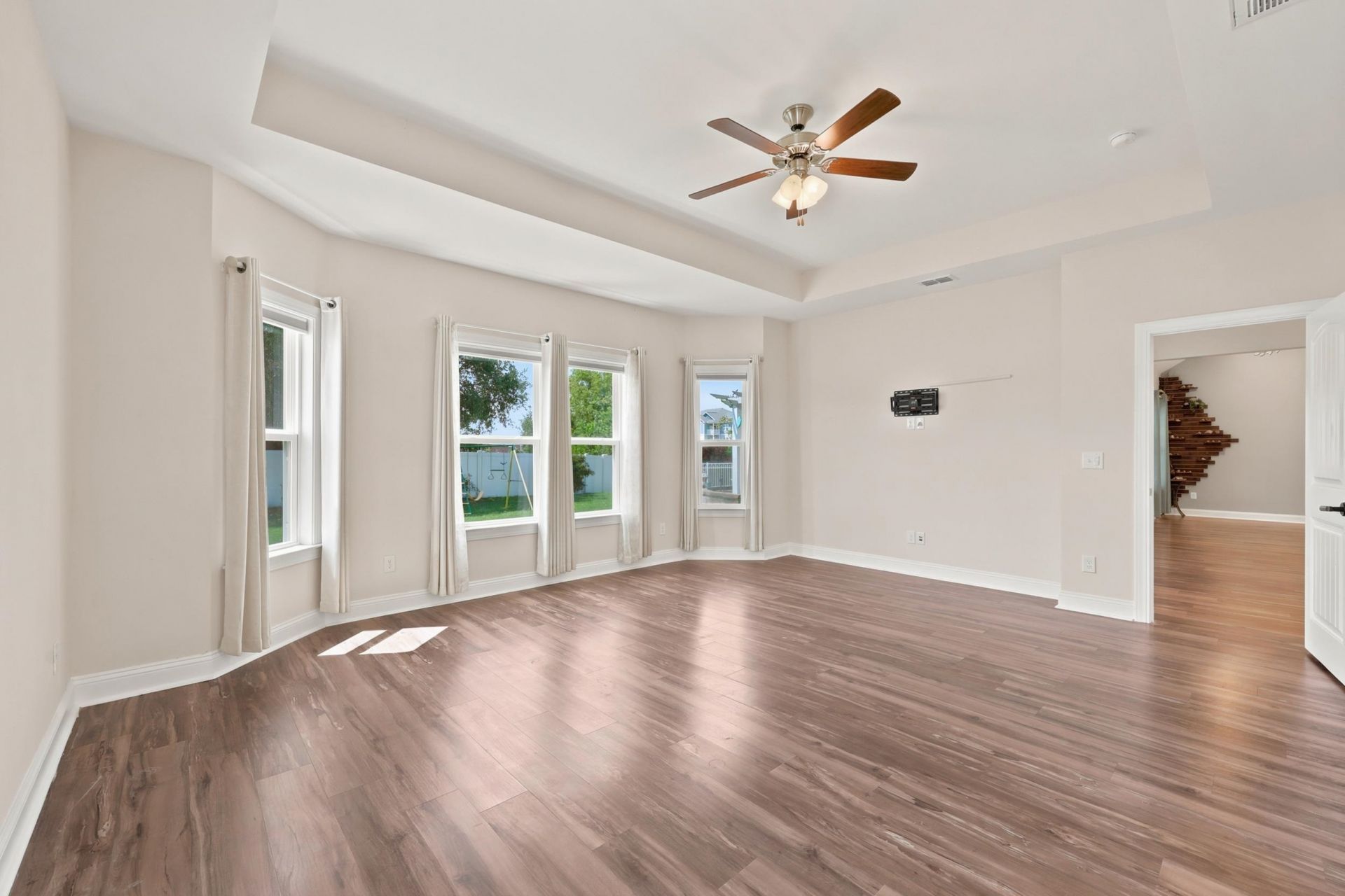 564 Hickman St. Photo 45