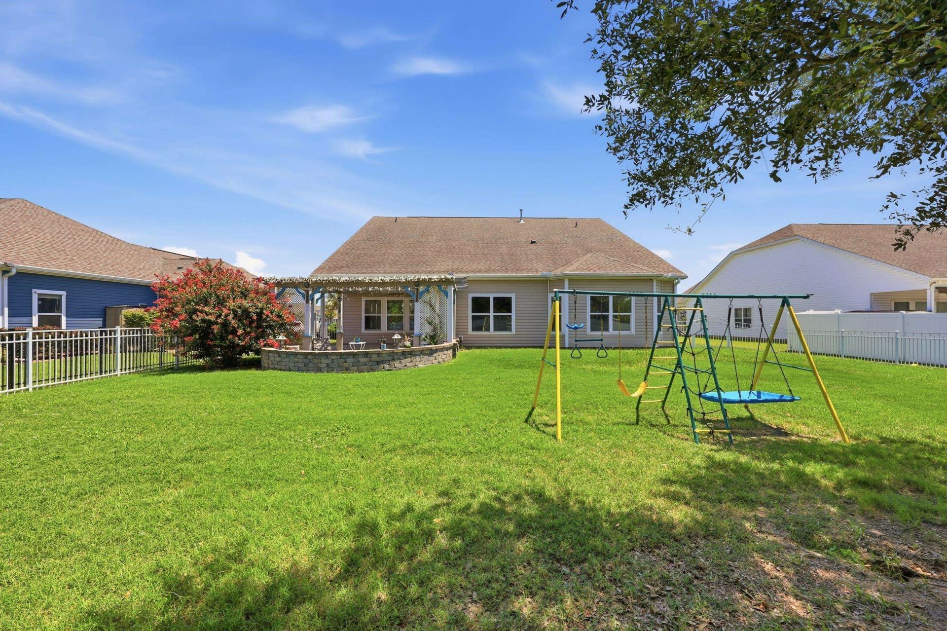 564 Hickman St. Photo 57