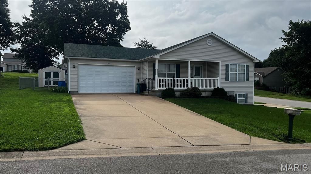 702 Gracie Way , Saint Clair, MO 63077 Main Photo