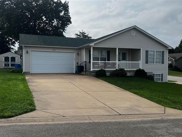 702 Gracie Way , St Clair, MO 63077