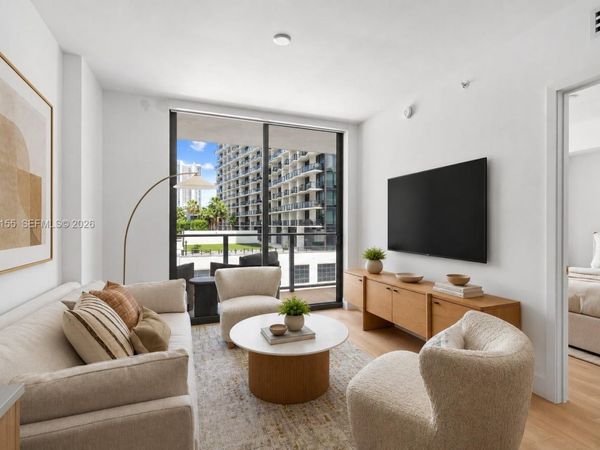90 NE 32nd St , Unit 806, Miami, FL 33127