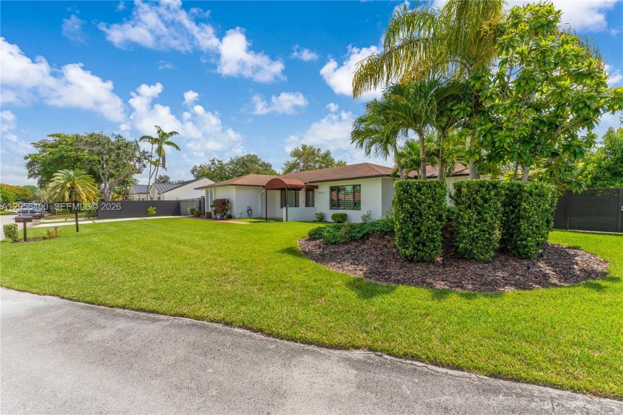 10625 SW 79th Pl , Miami, FL 33156 Photo