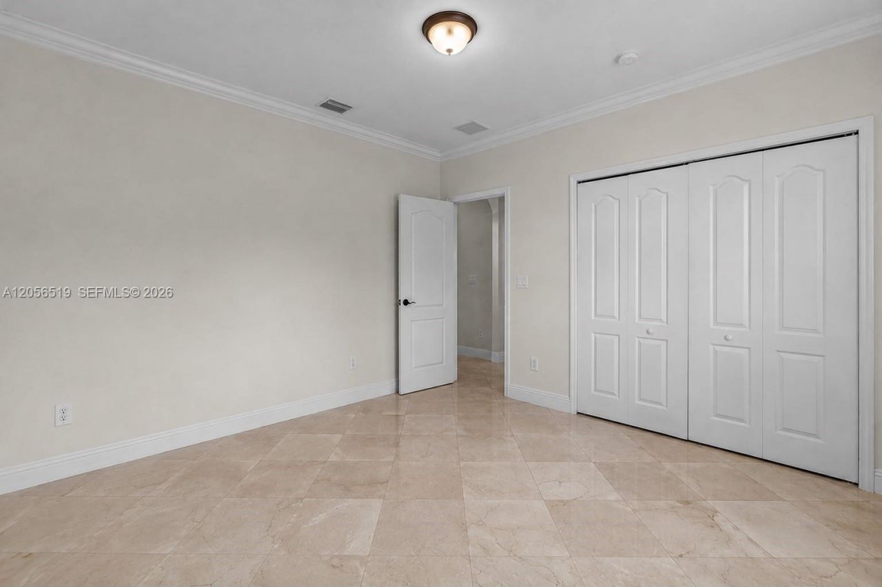 18031 NW 87th Ct, Hialeah, FL 33018 Photo