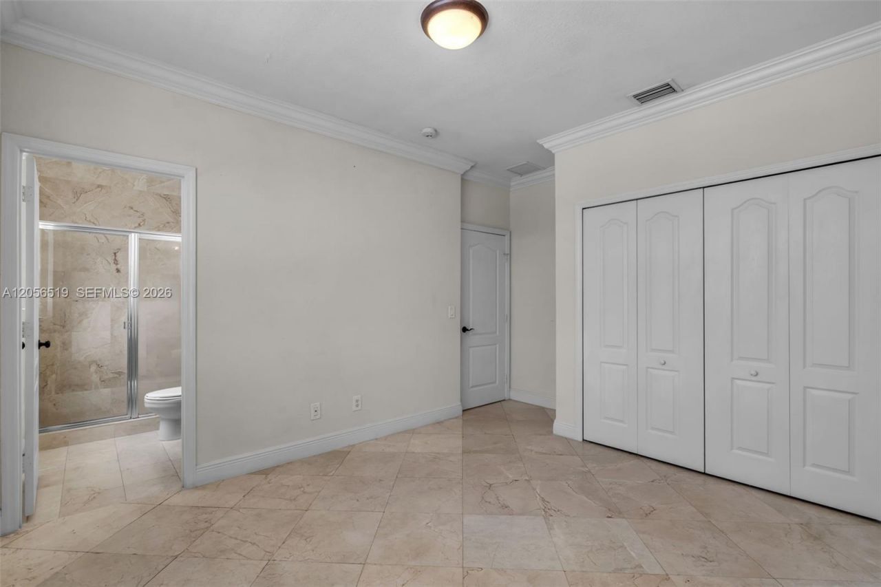 18031 NW 87th Ct, Hialeah, FL 33018 Photo