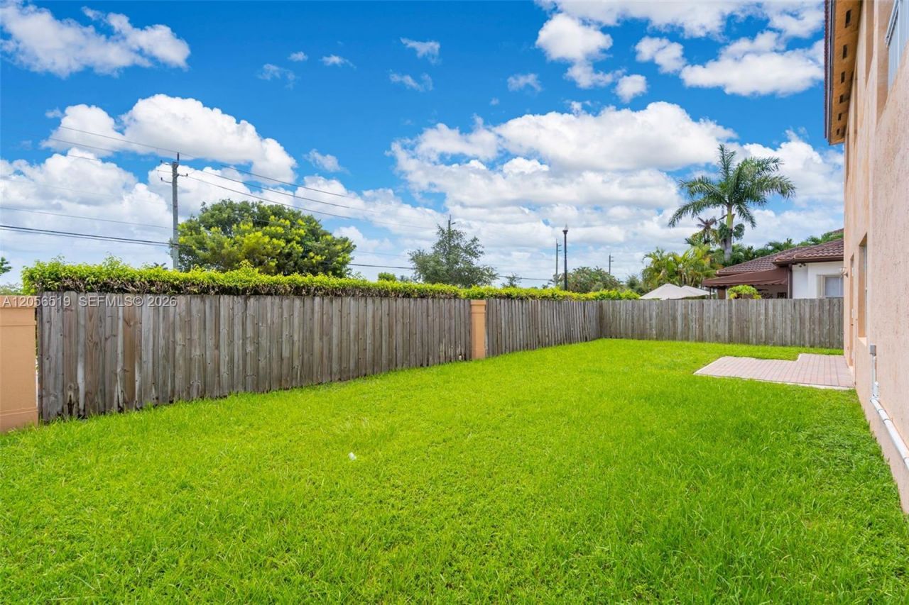 18031 NW 87th Ct, Hialeah, FL 33018 Photo