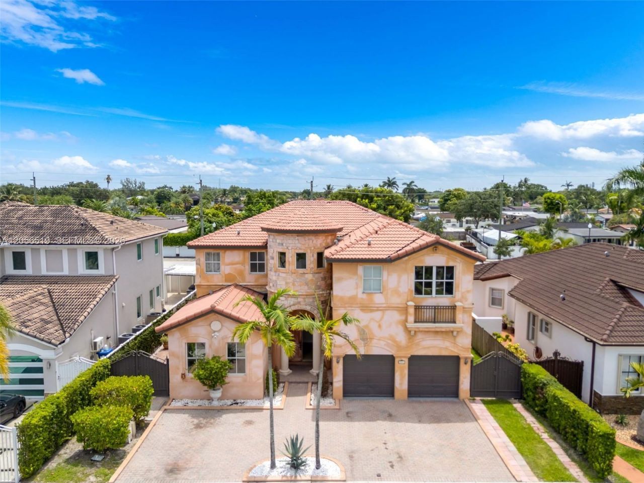 18031 NW 87th Ct, Hialeah, FL 33018 Photo