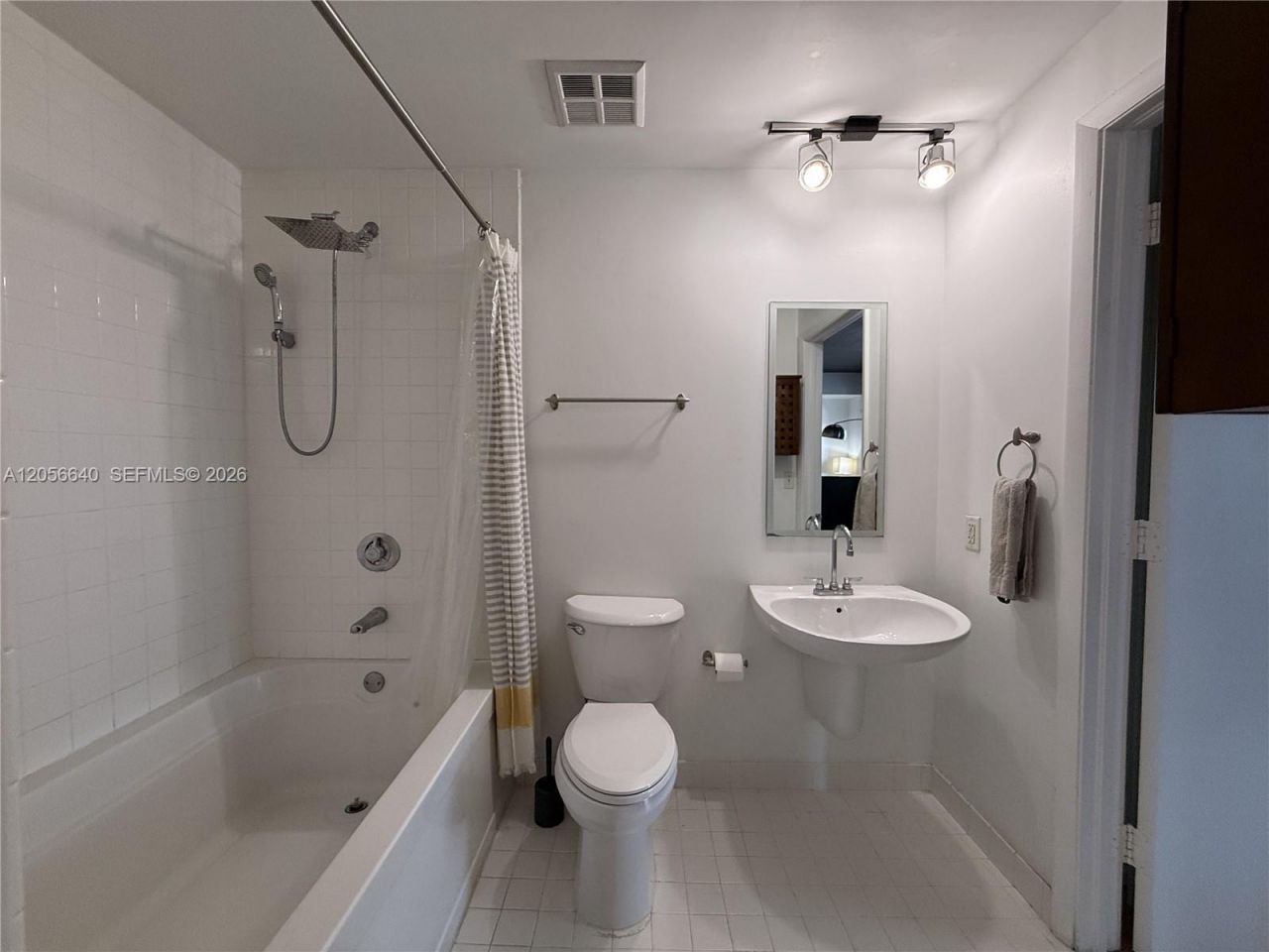 10 SW South River Dr , Unit 708, Miami, FL 33130 Photo