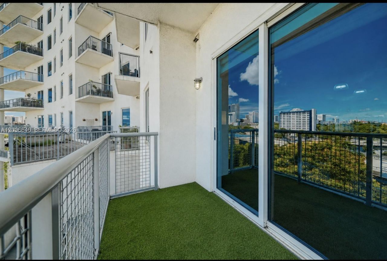 10 SW South River Dr, Unit 708, Miami, FL 33130 Photo