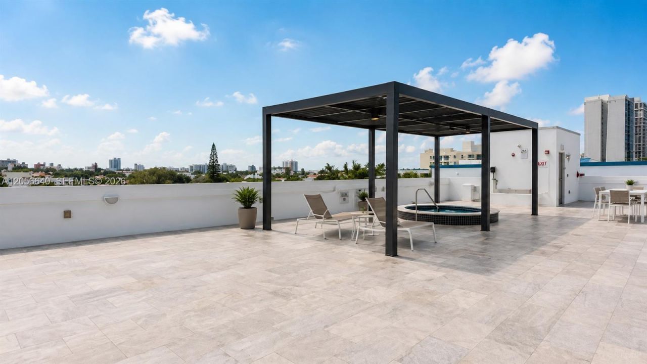 10 SW South River Dr, Unit 708, Miami, FL 33130 Photo