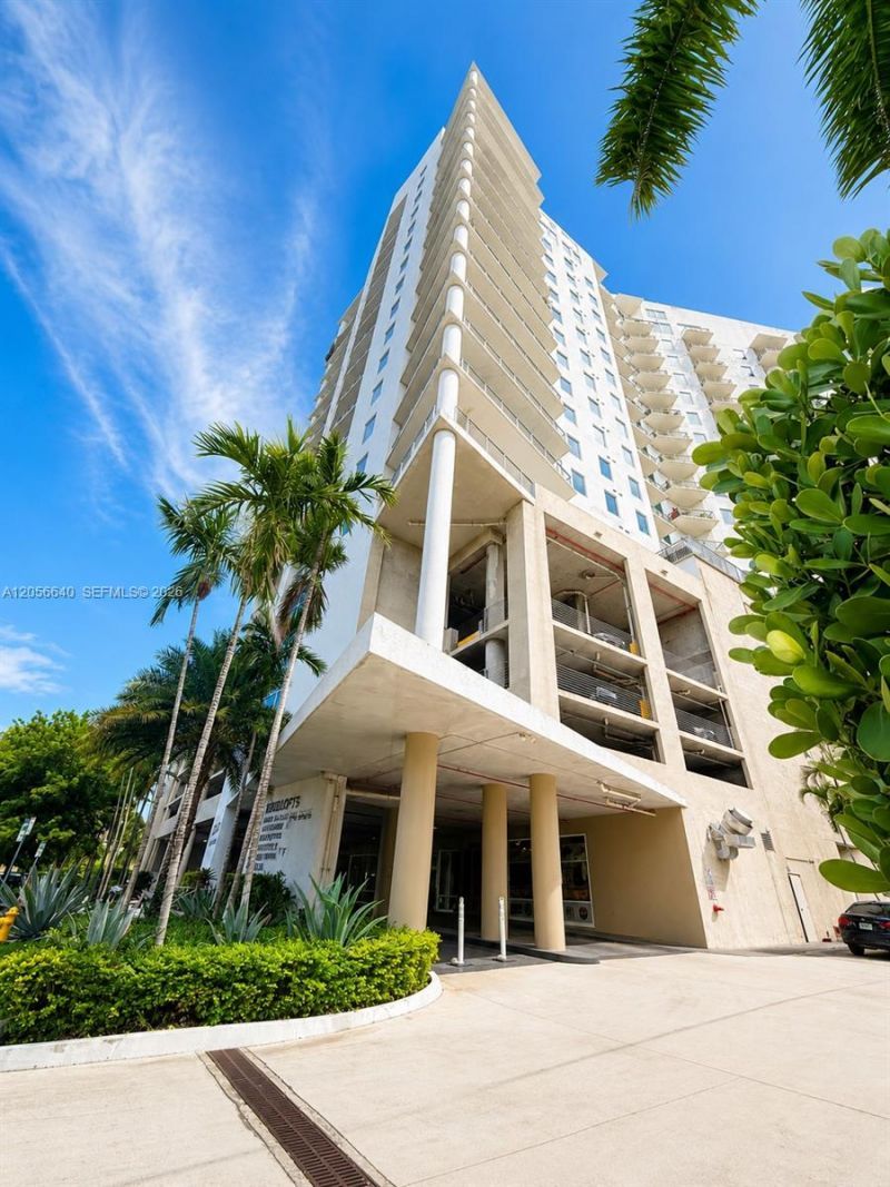 10 SW South River Dr, Unit 708, Miami, FL 33130 Photo