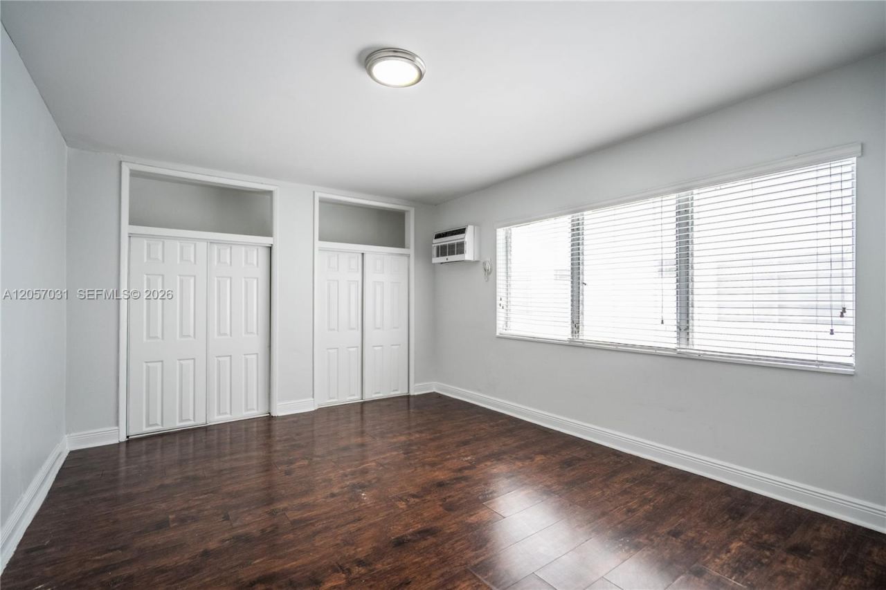 7931 East Dr, Unit 305, North Bay Village, FL 33141 Photo