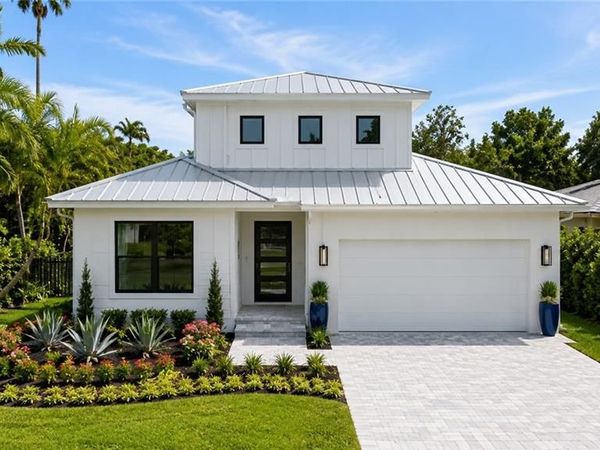 3028 Woodside AVE , NAPLES, FL 34112