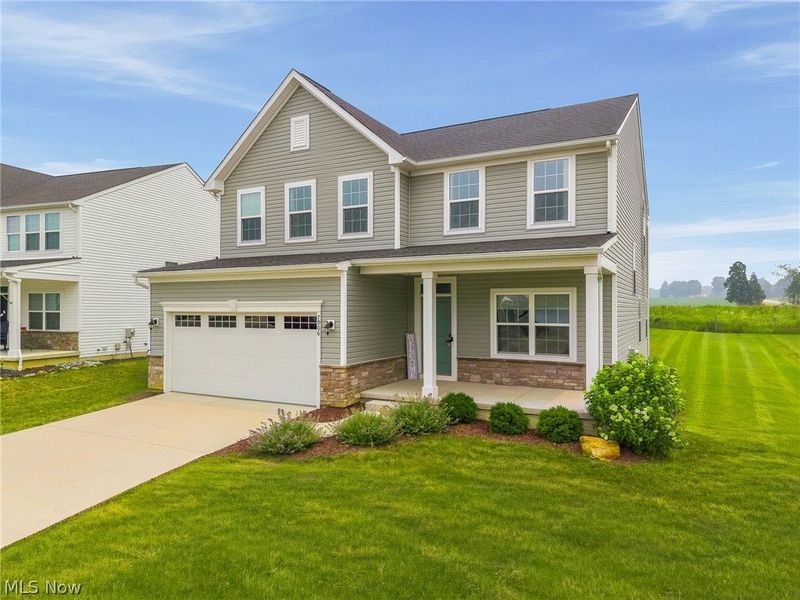 7906 Cobbler Avenue NE, Canton, OH 44721 Photo 2