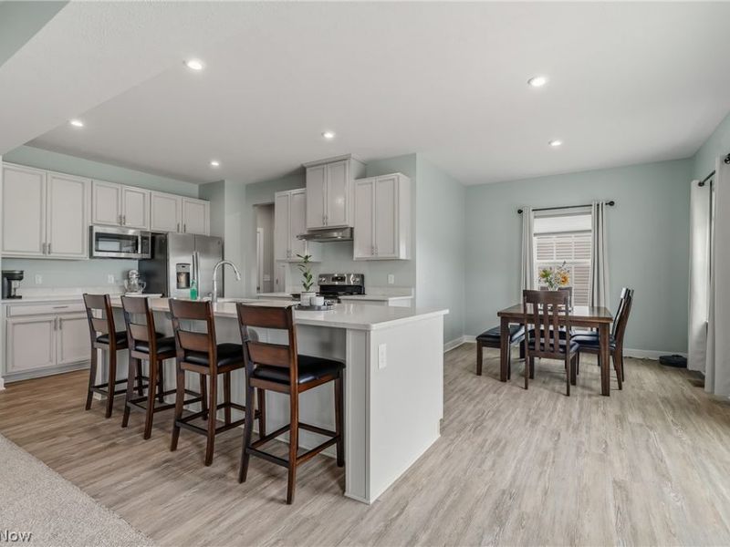 7906 Cobbler Avenue NE, Canton, OH 44721 Photo 4