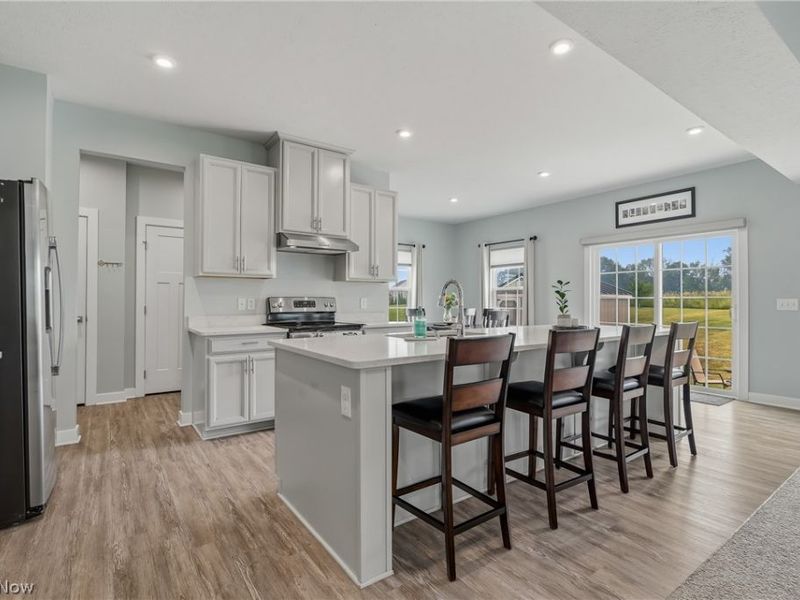 7906 Cobbler Avenue NE, Canton, OH 44721 Photo 5