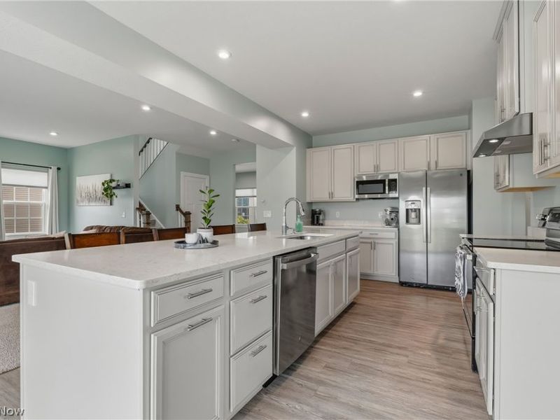 7906 Cobbler Avenue NE, Canton, OH 44721 Photo 6