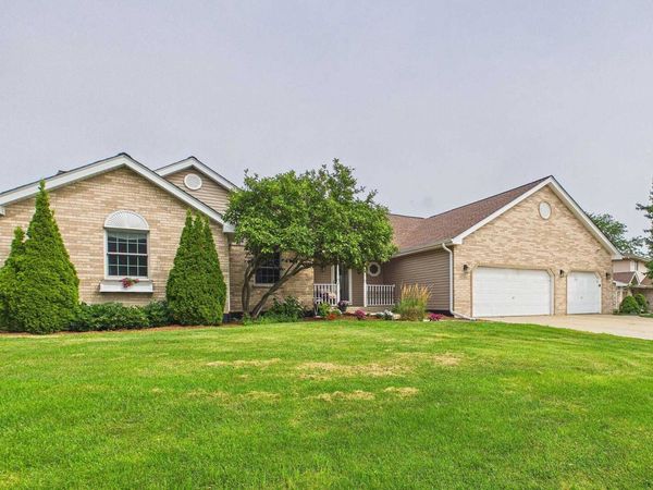 9260 Elm Avenue , Mokena, IL 60448