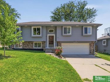 13621 Hascall Street, Omaha, NE 68144