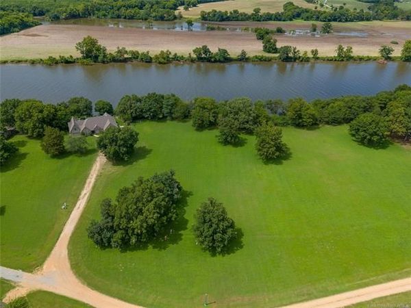 10 Galloway Bay , Strang, OK 74367
