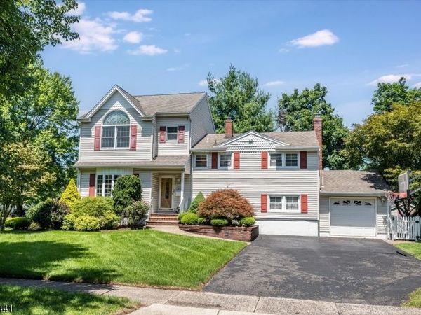107 Gaynor Pl, Glen Rock, NJ 07452