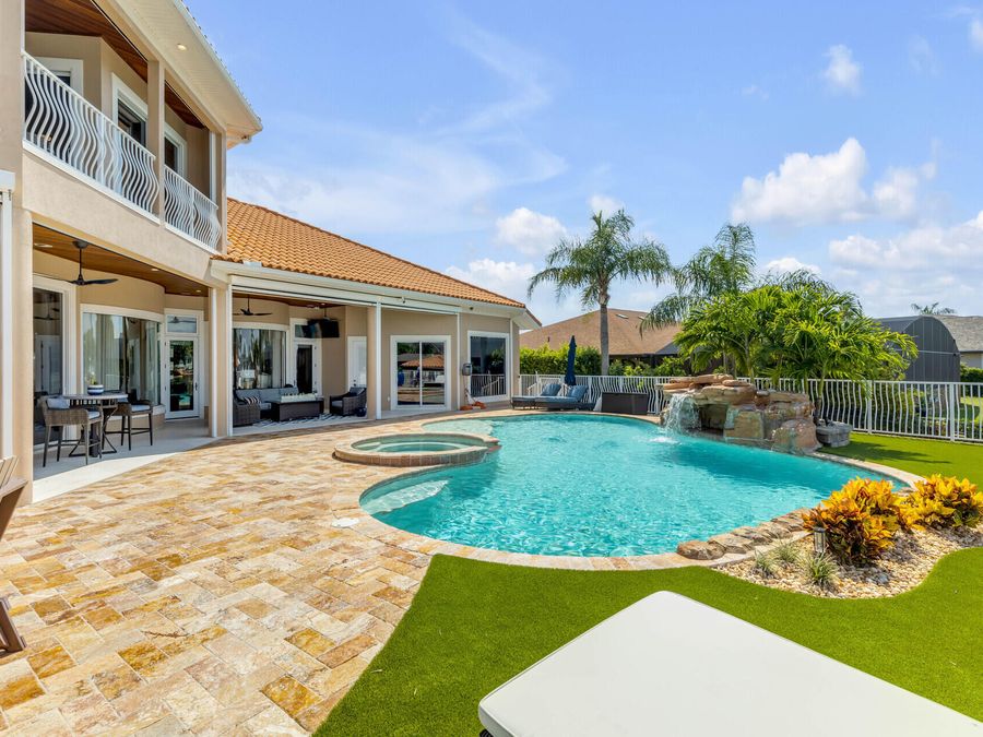 Property Image 100