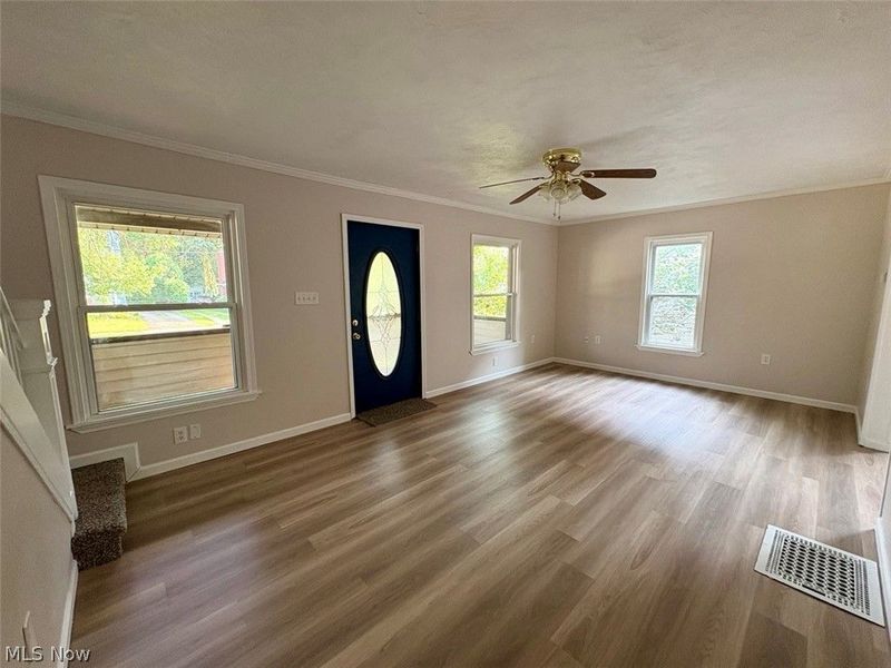 605 Sackett Avenue , Cuyahoga Falls, OH 44221 Photo 2