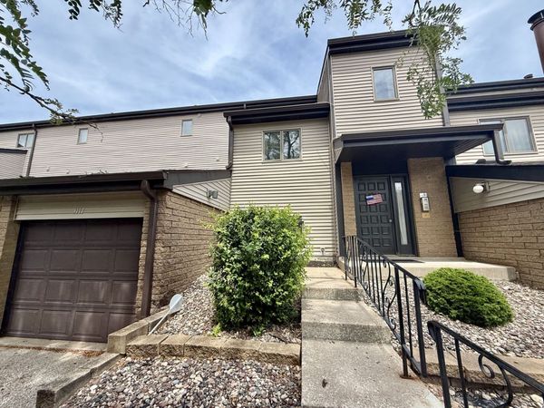 3109 4th Street , Moline, IL 61265