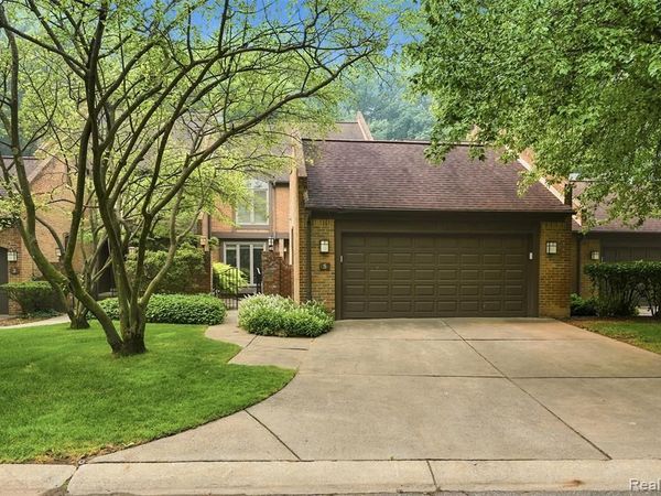 5 Timberlane Court, Dearborn, MI 48126