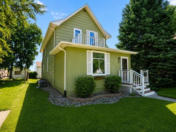 607 S 9th Street, Aberdeen, SD 57401