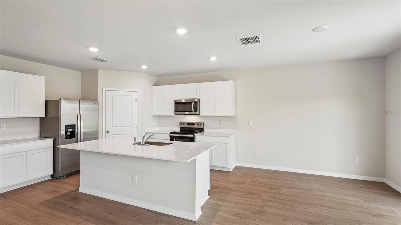 5724 Silver Moonlight Drive, Palmetto, FL 34221 Photo