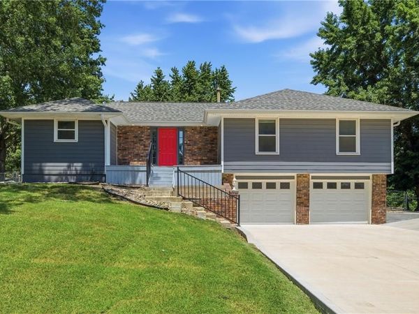 21222 W 70th Street, Shawnee, KS 66218