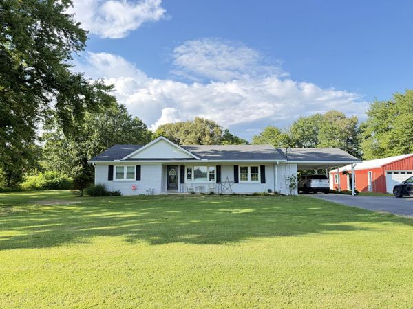 1355 State Route 70 E, Drakesboro, KY 42337