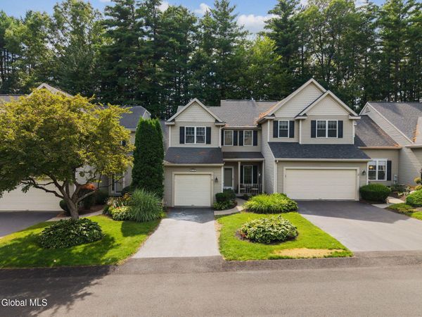 16 Killarney Court, Saratoga Springs, NY 12866