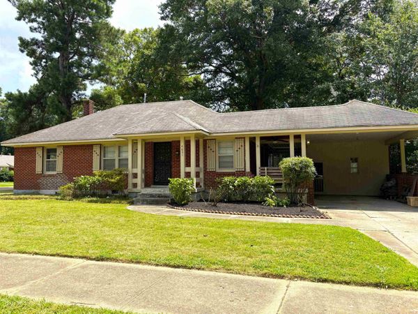 4651 FLAMINGO DR, Memphis, TN 38117