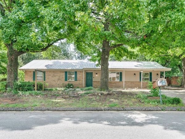 313 Kelli Avenue , Farmington, AR 72730