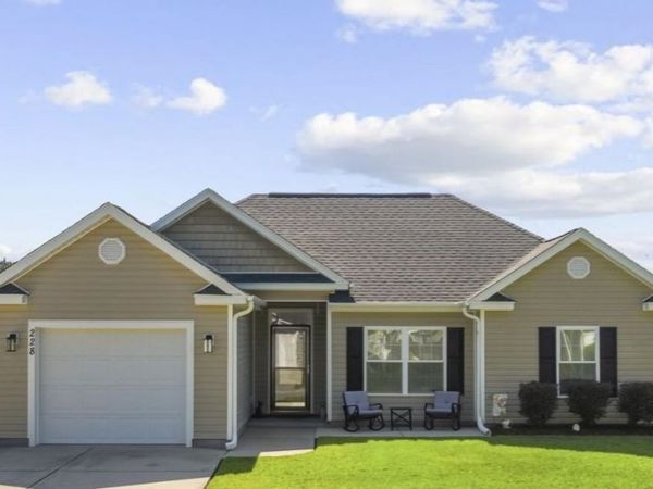 228 MacArthur Dr. , Conway, SC 29527