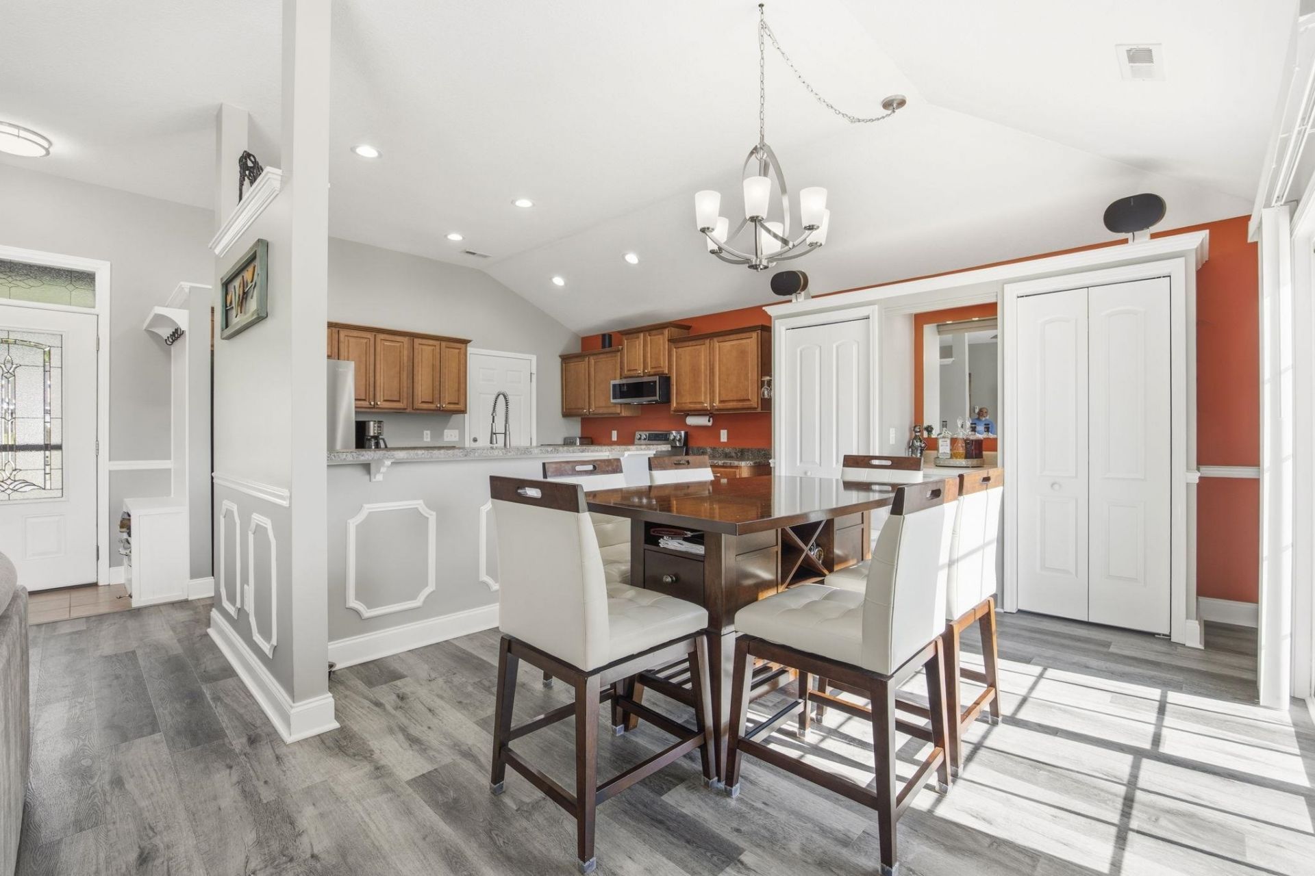228 Macarthur Dr. Photo 12
