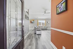 228 Macarthur Dr.  photo 4