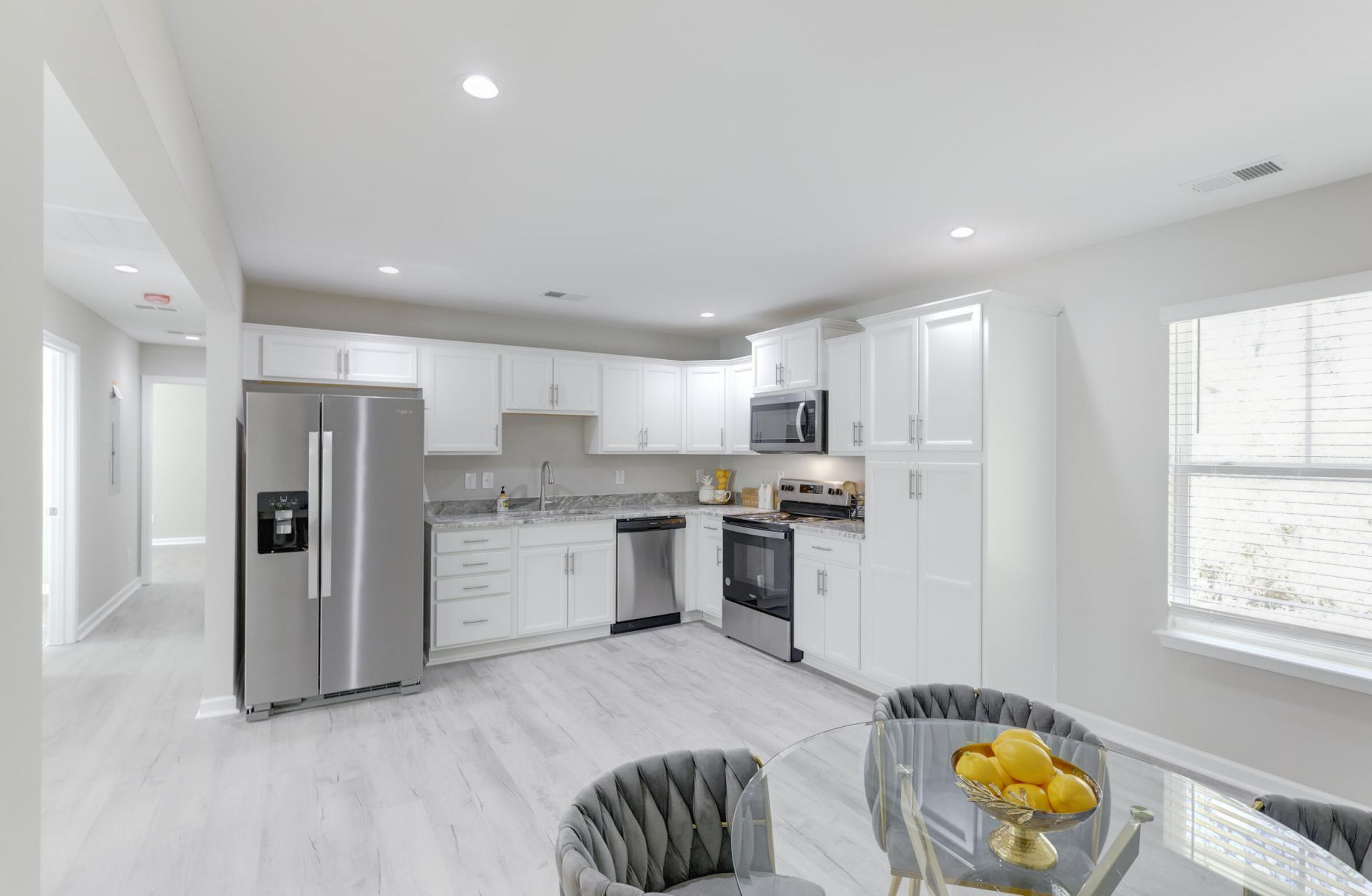 122 Thompson Street Photo 19