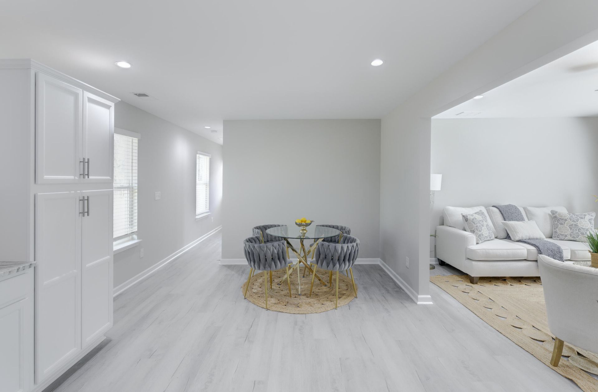 122 Thompson Street Photo 24